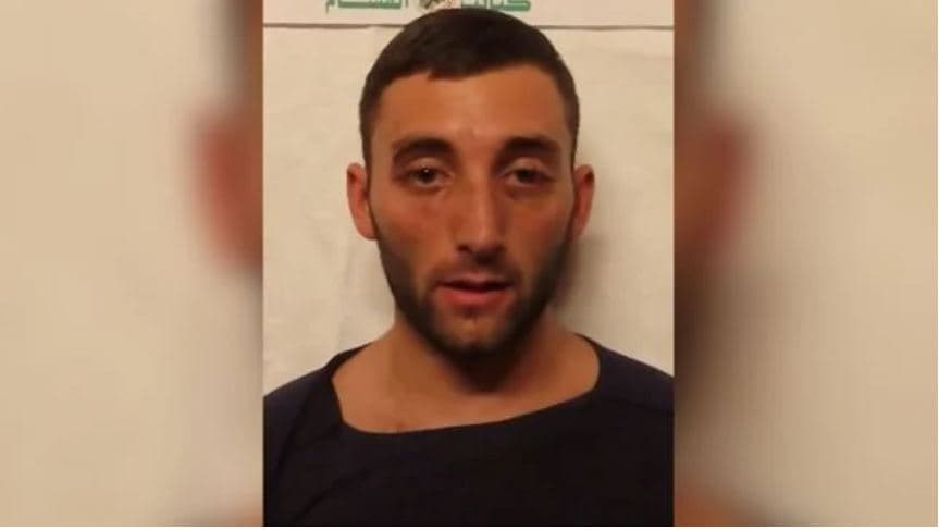 Affamé et torturé: des détails terrifiants sur la captivité du soldat Matan Angrest