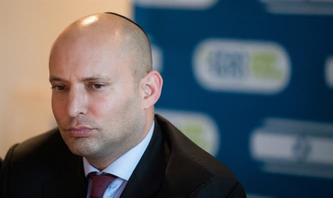 Naftali Benett attaqué en justice par un ancien conseiller