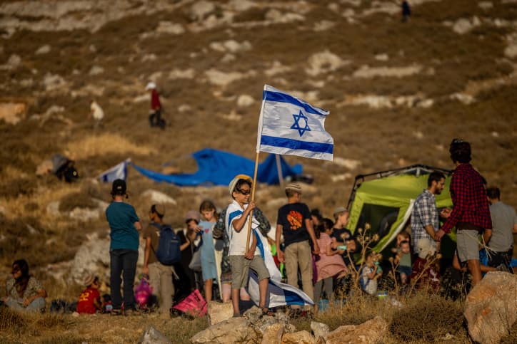 Les forces de l’ordre déterminées à évacuer les nouvelles implantations