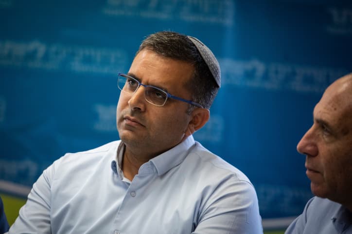 Grande nouvelle pour les olim: décision sans précédent du gouvernement pour lever les obstacles à l’emploi des Olim