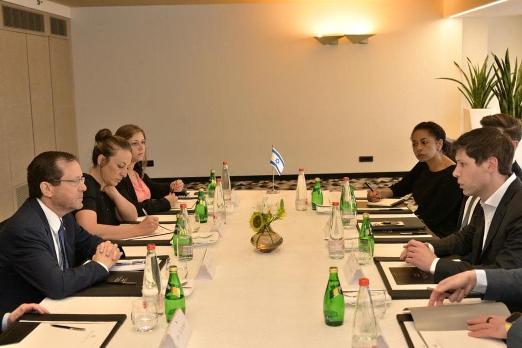 Le président et co-fondateur d’Open AI refuse de rencontrer de Netanyahou mais a été reçu par Herzog