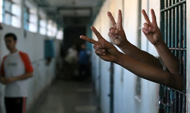 Les prisonniers palestiniens pourront recevoir des visites de Gaza