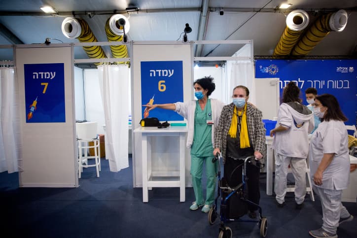 Le Premier ministre en visite dans une station de vaccination