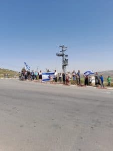 Emouvant: une chaine humaine en hommage à Noam Raz, z'l (Photos et vidéo)