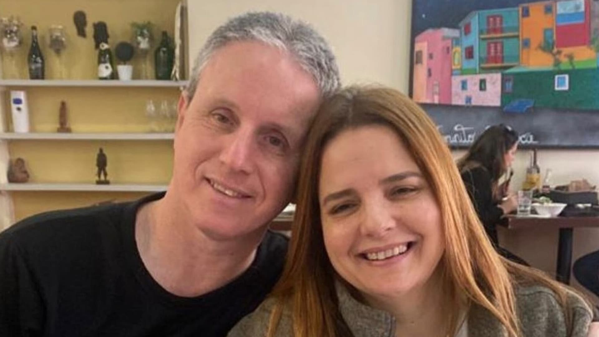 Une des otages libérées porte plainte contre la Croix Rouge