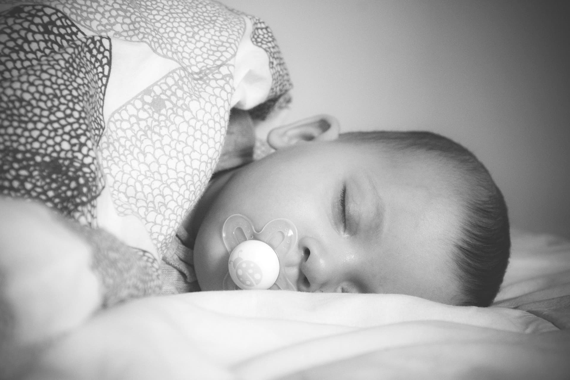Le sommeil chez les enfants en bas âge. Par Judith Lévy