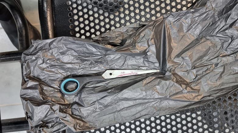 Une gardienne de prison poignardée