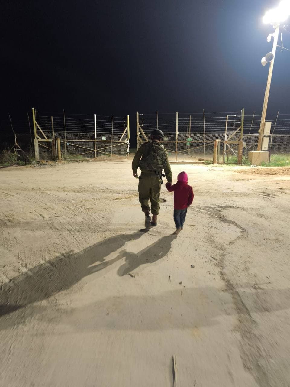 Bande de Gaza: les soldats israéliens recueillent un enfant de 4 ans envoyé par le Hamas